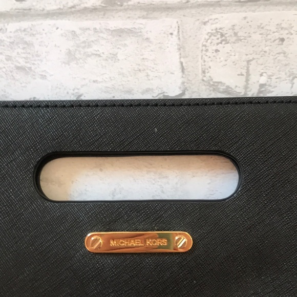 🆕 Michael Kors Black Crossbody 🎉 - Picture 5 of 10